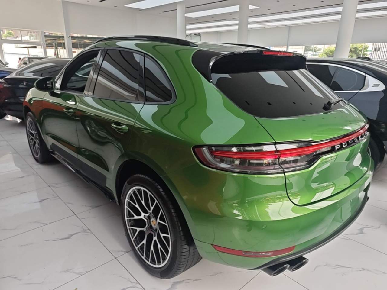 Porsche Macan - фото 3
