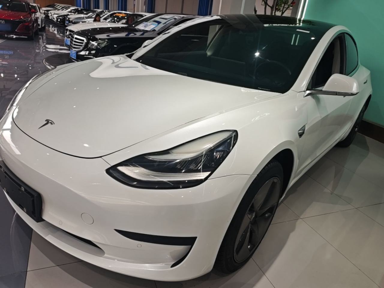 Tesla Model 3 (Import) - фото 0