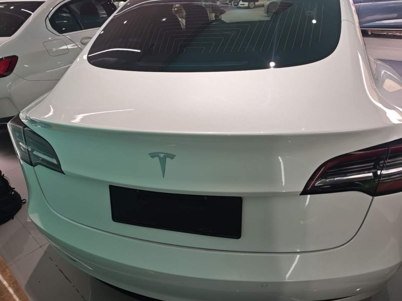 Tesla Model 3 (Import) - фото 4