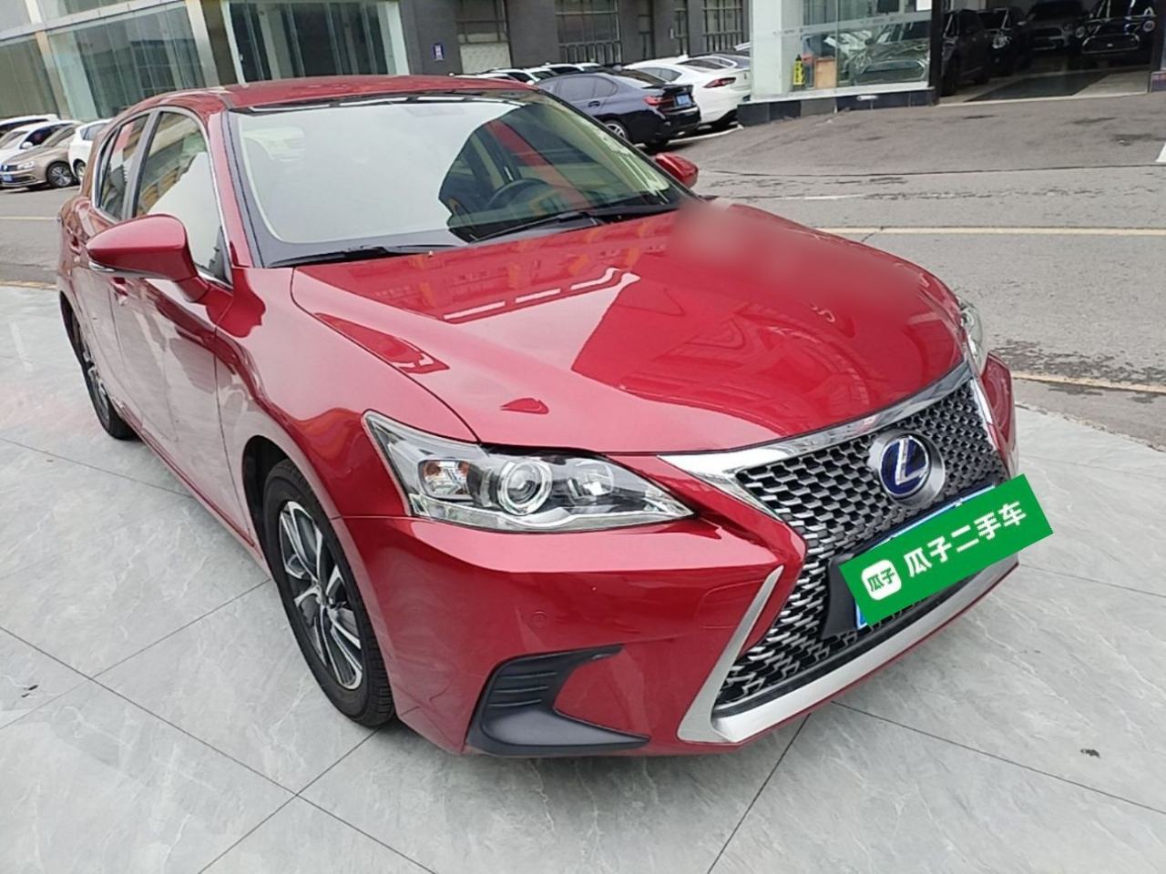 Lexus CT - фото 2