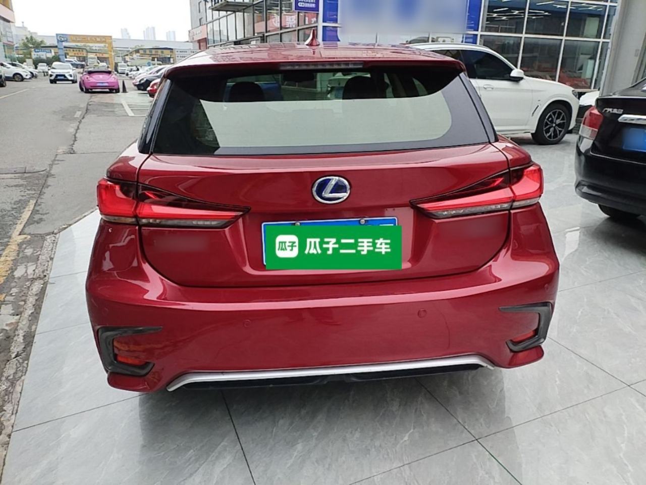 Lexus CT - фото 4