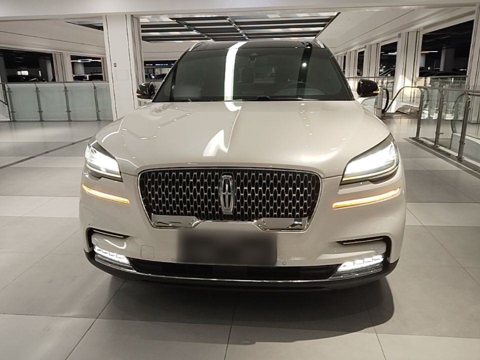 Lincoln Aviator - фото 1