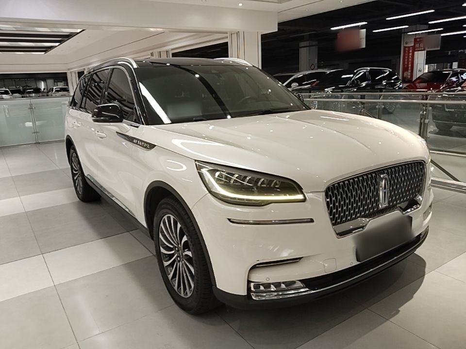Lincoln Aviator - фото 2