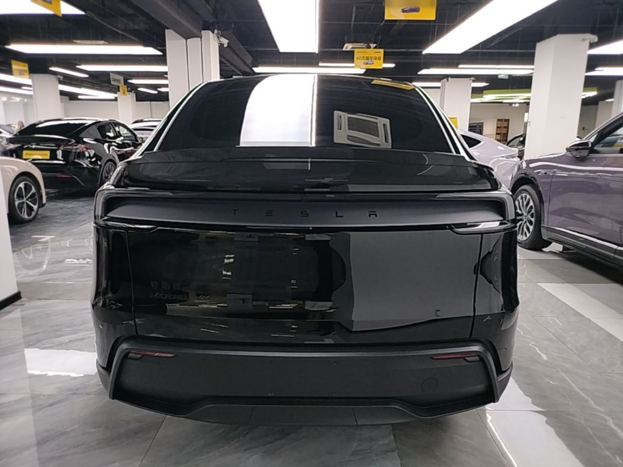 Tesla Model Y L - фото 4