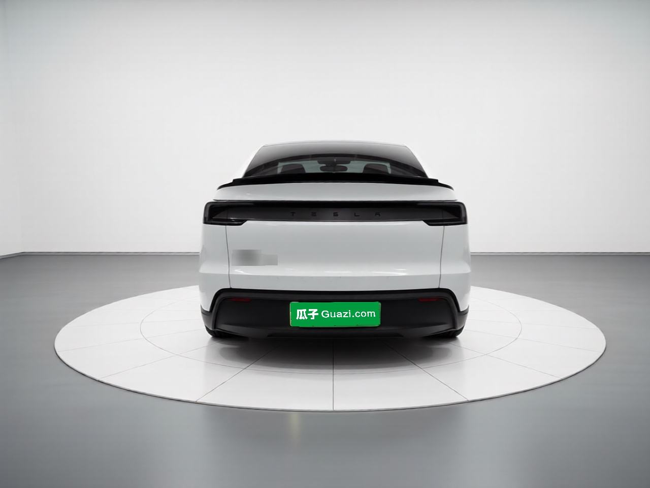 Tesla Model Y L - фото 4