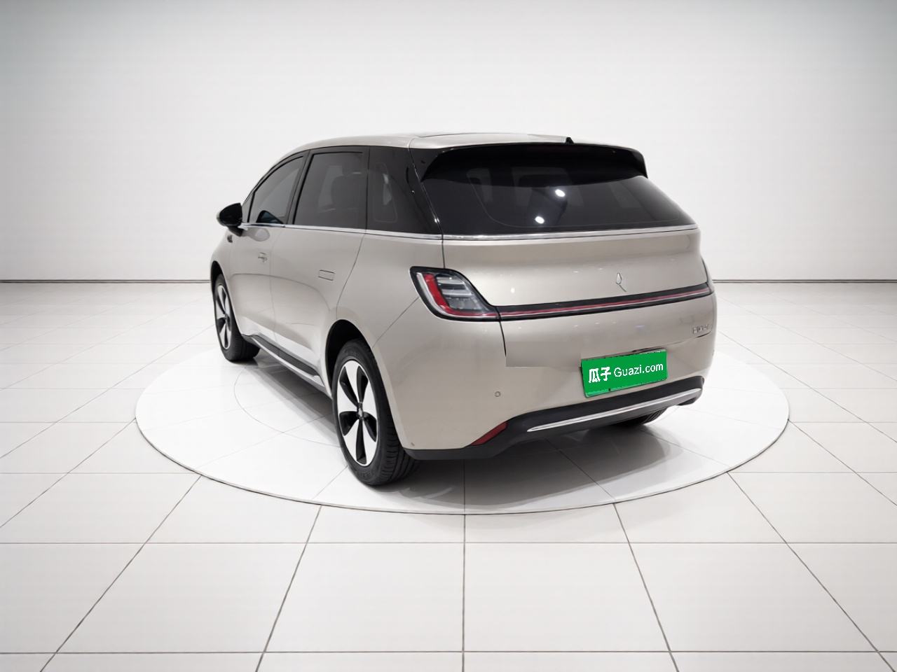 Baojun Yunduo - фото 3