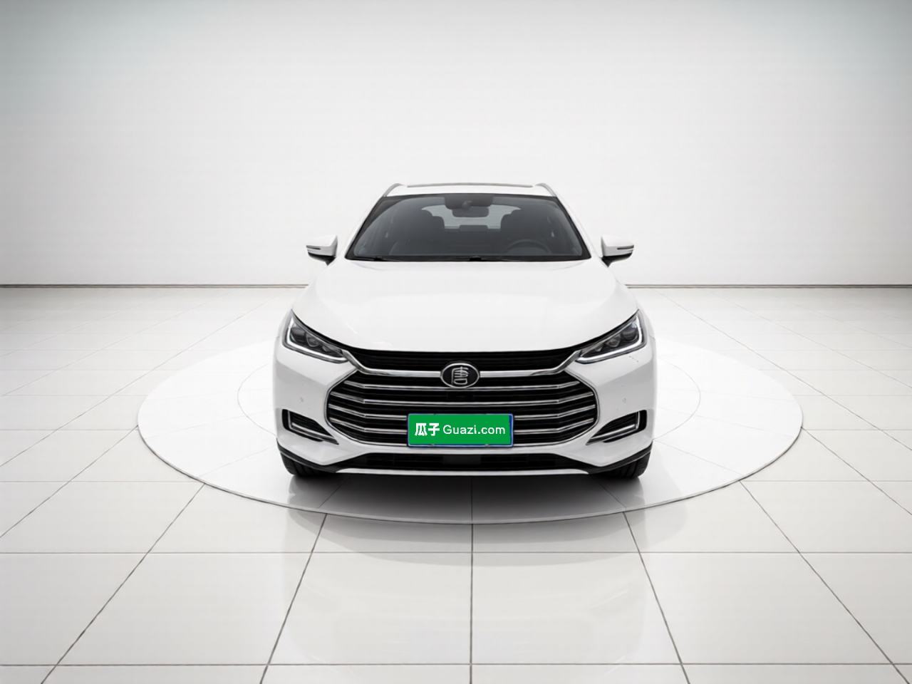 BYD Tang - фото 1