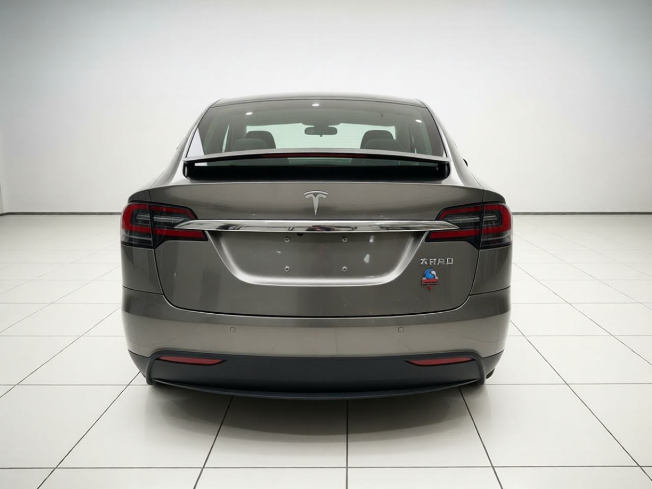 Tesla Model X - фото 4