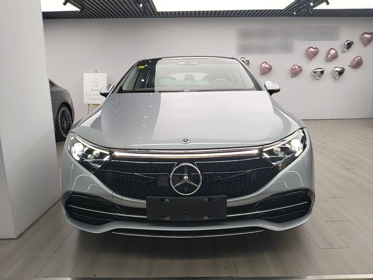 Mercedes-Benz EQS - фото 1