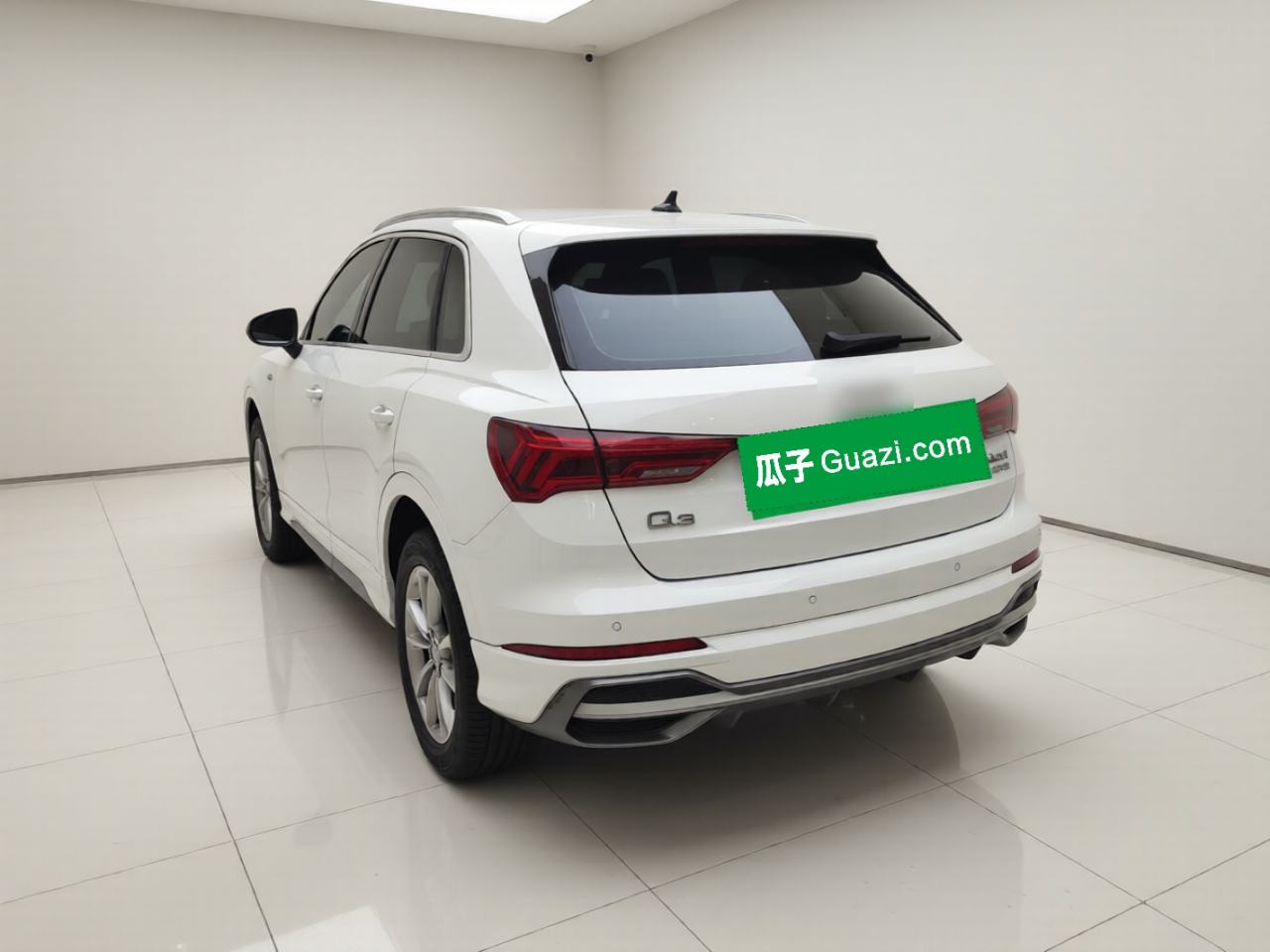 Audi Q3 - фото 3