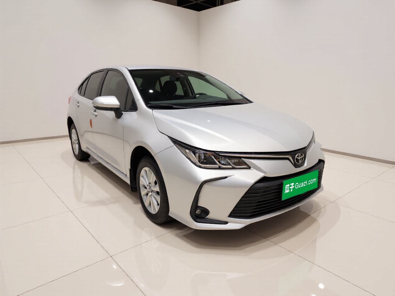 Toyota Corolla - фото 2