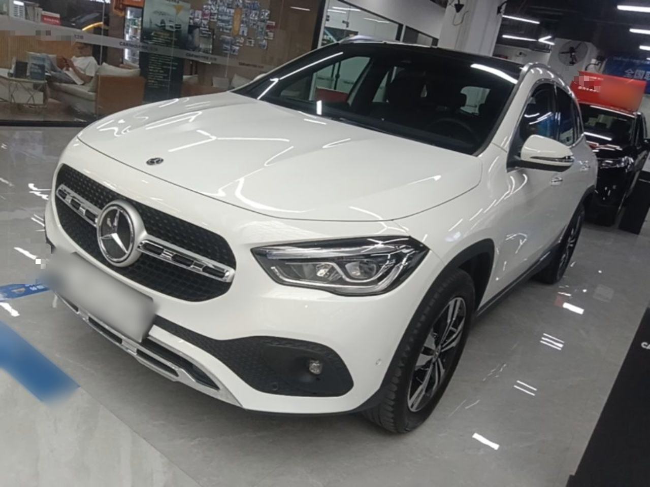 Mercedes-Benz GLA - фото 0