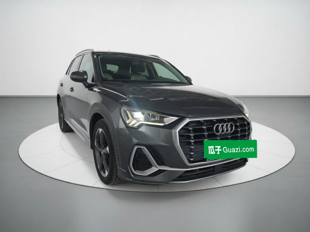 Audi Q3 - фото 2