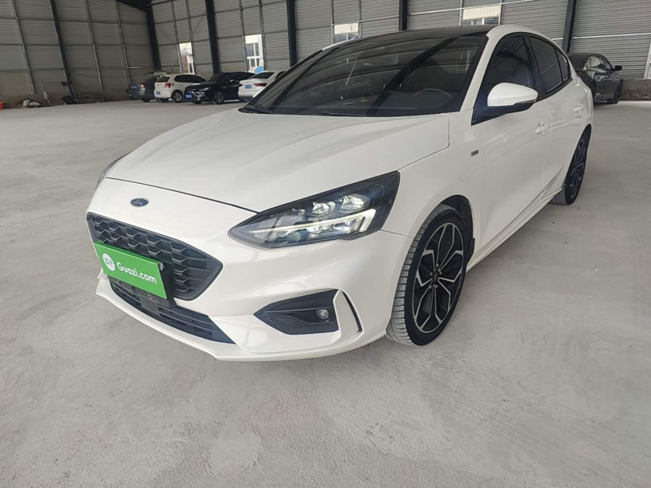 Ford Focus - фото 0