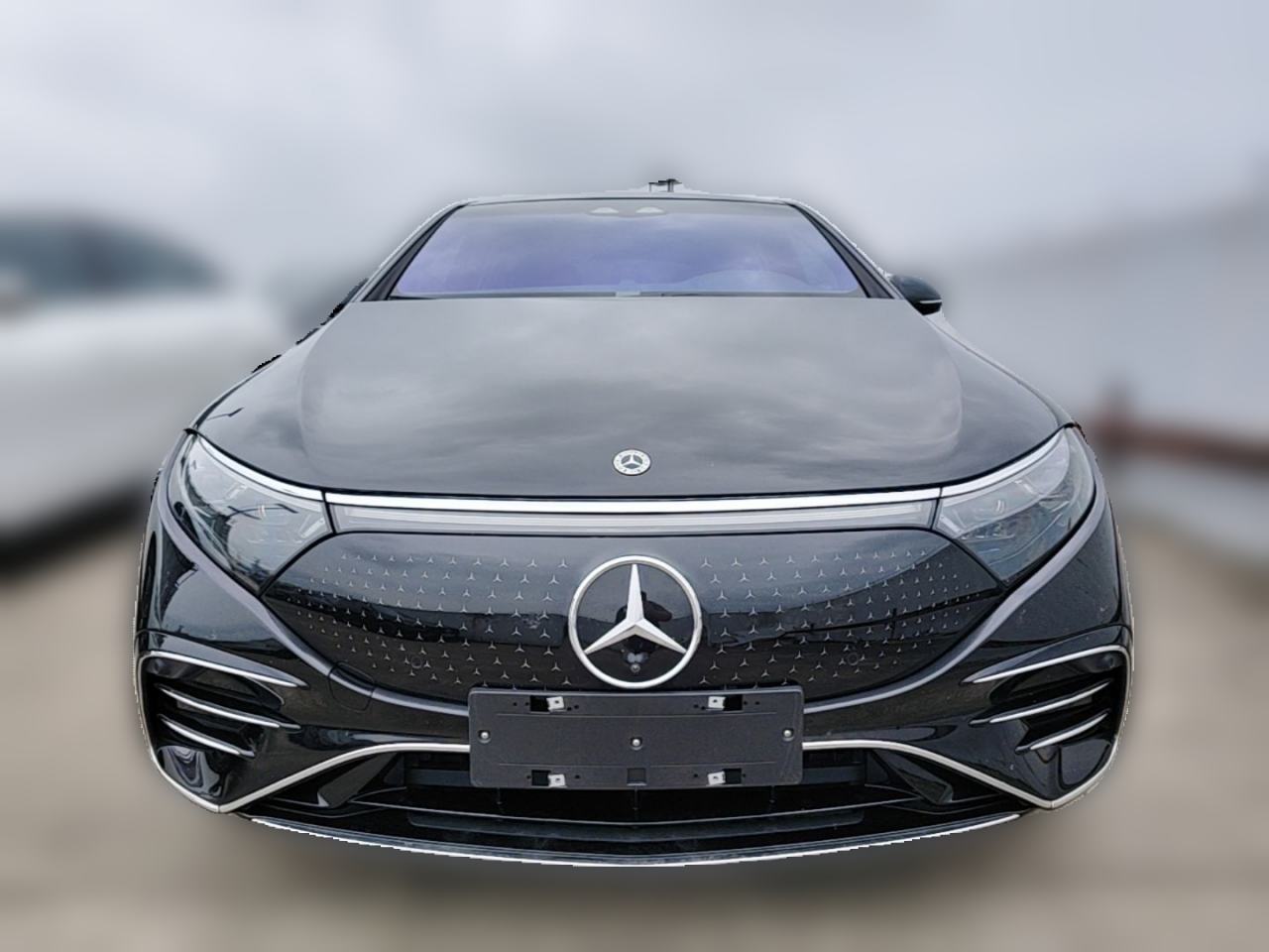 Mercedes-Benz EQS - фото 1