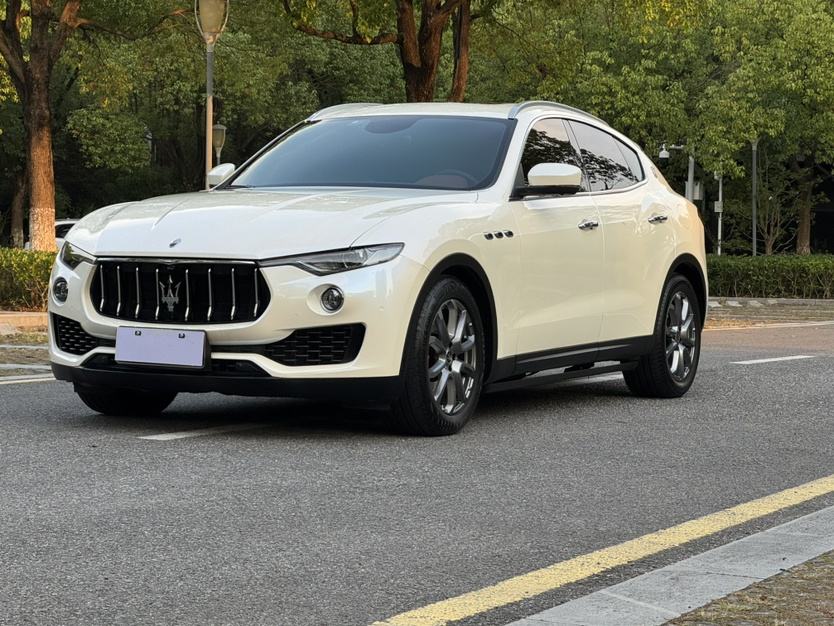 Maserati Levante - фото 0
