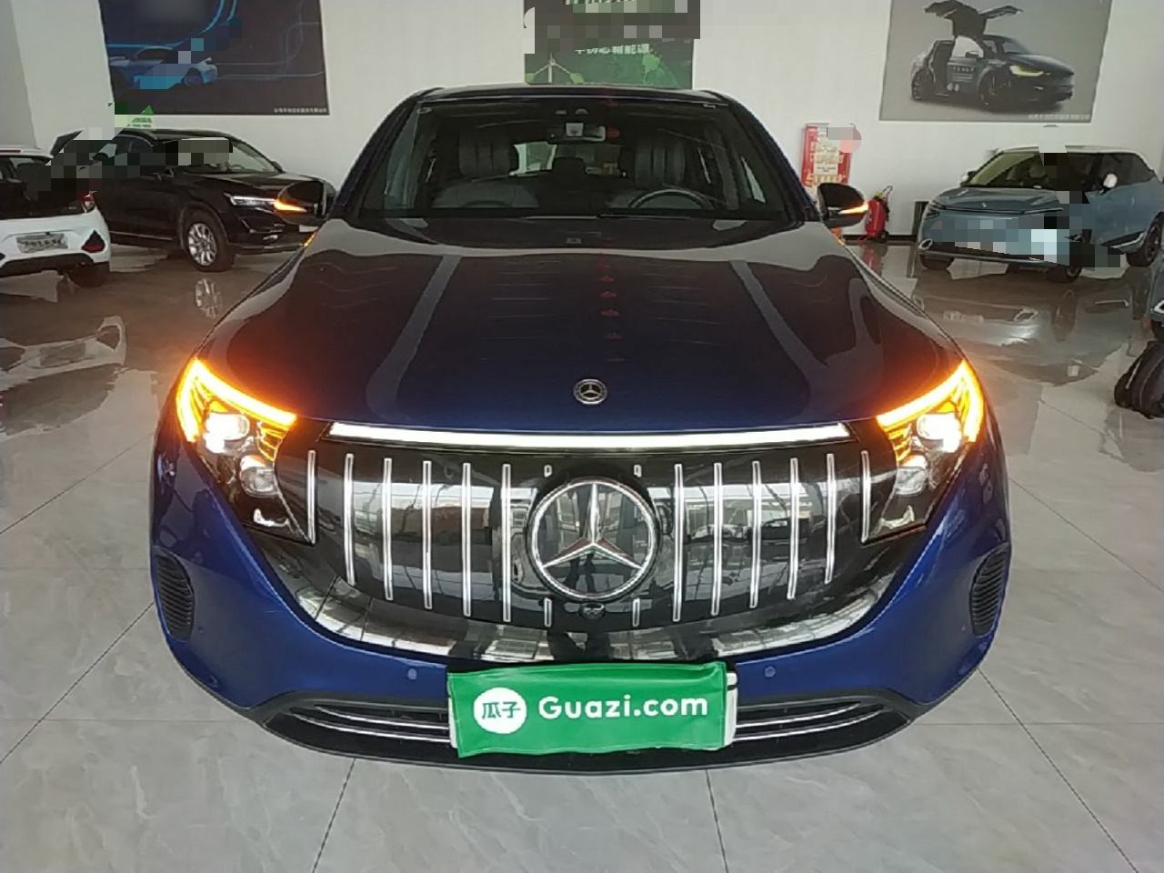 Mercedes-Benz EQC - фото 1