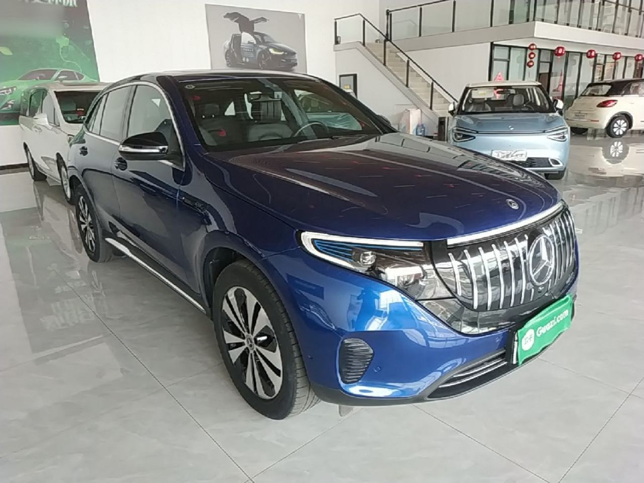 Mercedes-Benz EQC - фото 2