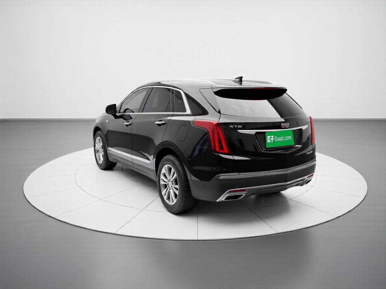 Cadillac XT5 - фото 3