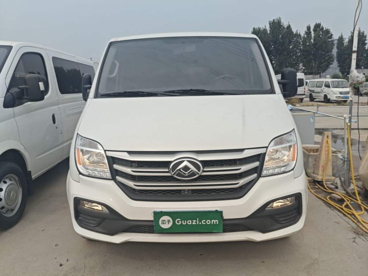 Maxus V80 - фото 1