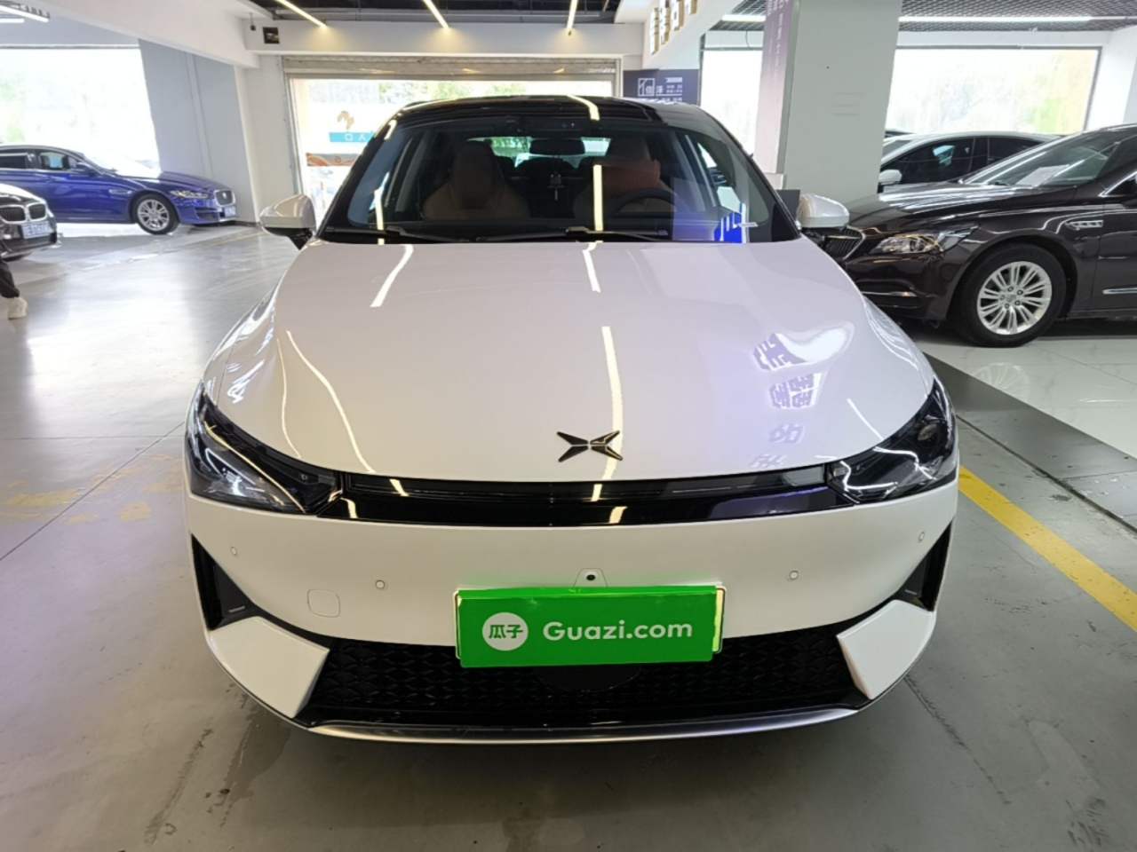 XPeng P5 - фото 1