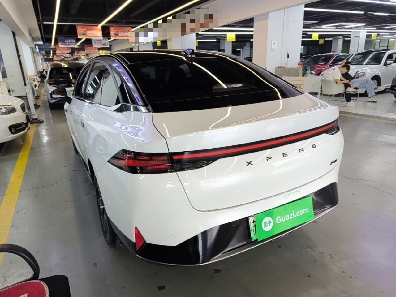 XPeng P5 - фото 3