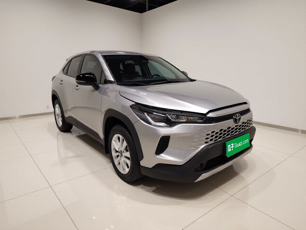 Toyota Corolla Cross - фото 2