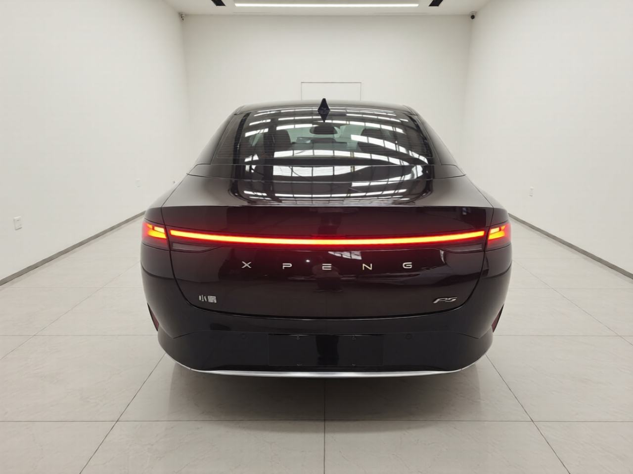 XPeng P5 - фото 2