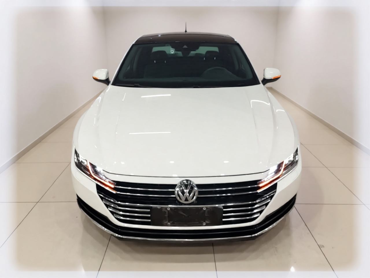 Volkswagen CC - фото 1