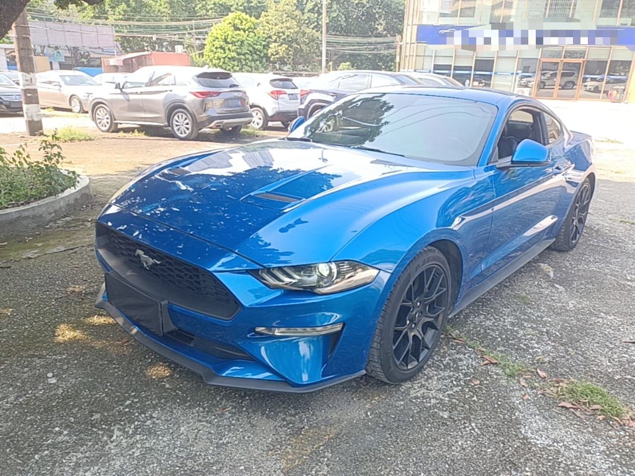 Ford Mustang - фото 0