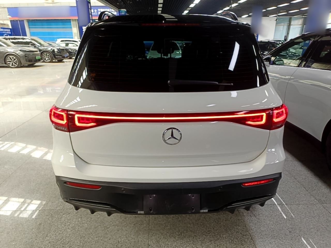 Mercedes-Benz EQB - фото 2