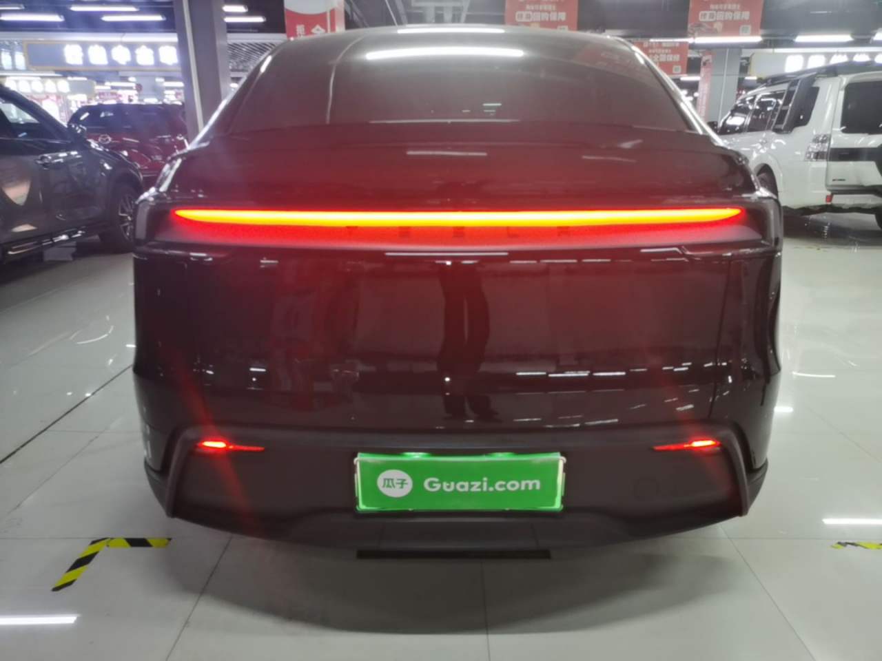 Tesla Model Y L - фото 4