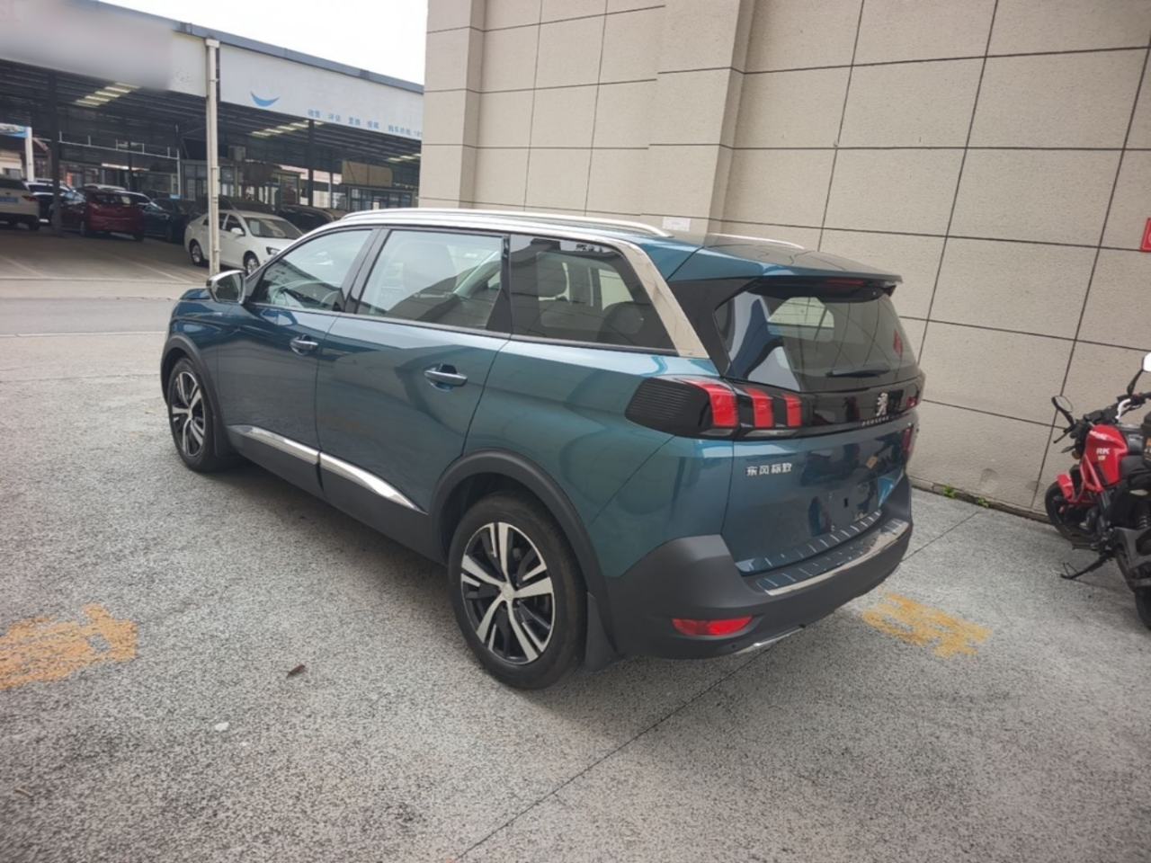 Peugeot 5008 - фото 3