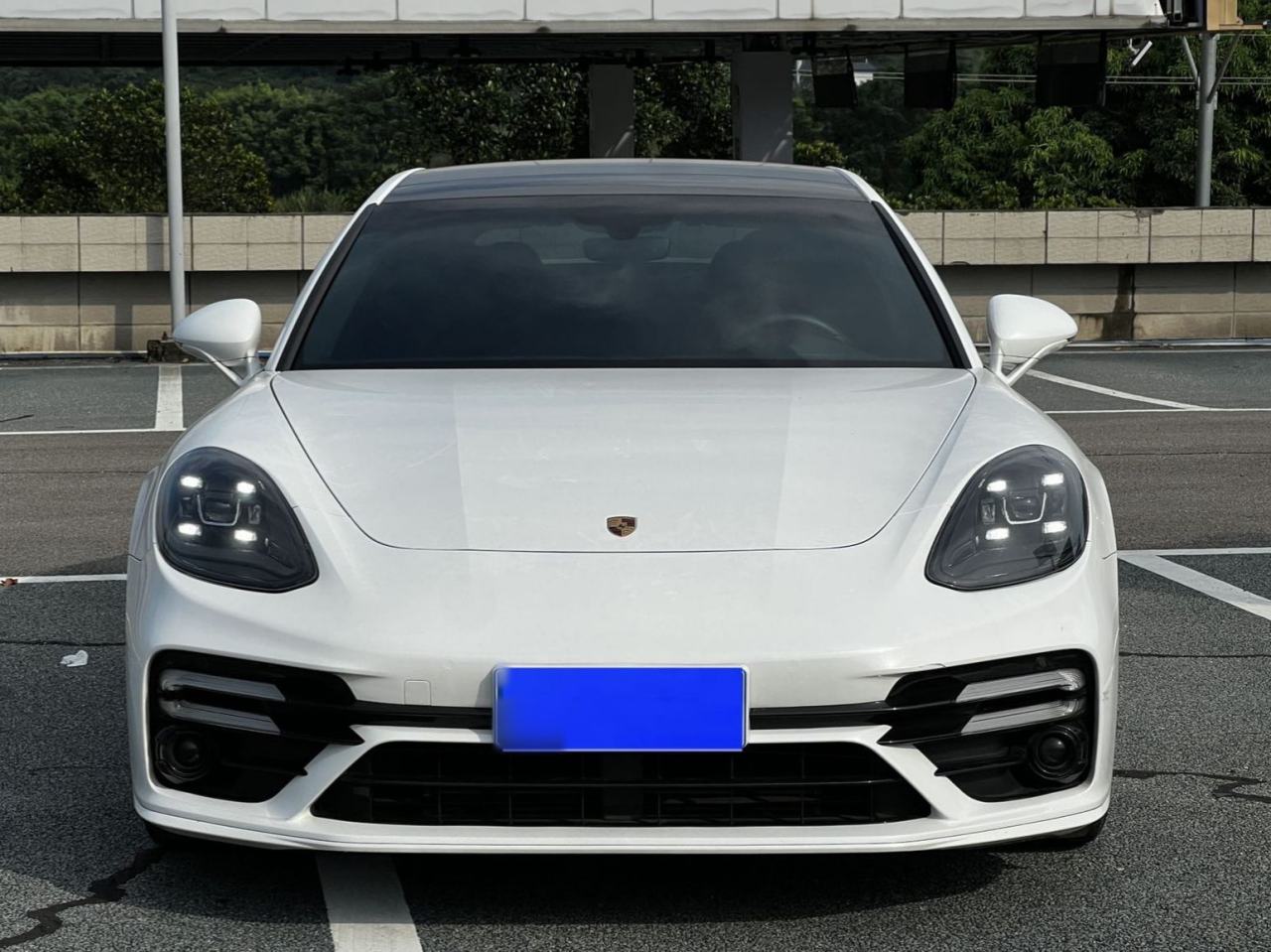 Porsche Panamera - фото 1