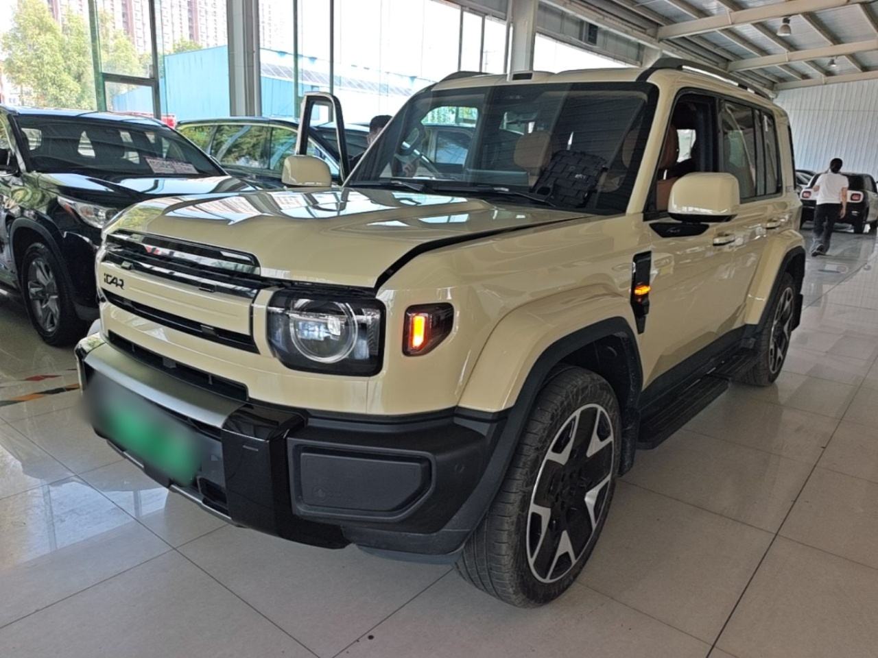 iCAR V27 - фото 0