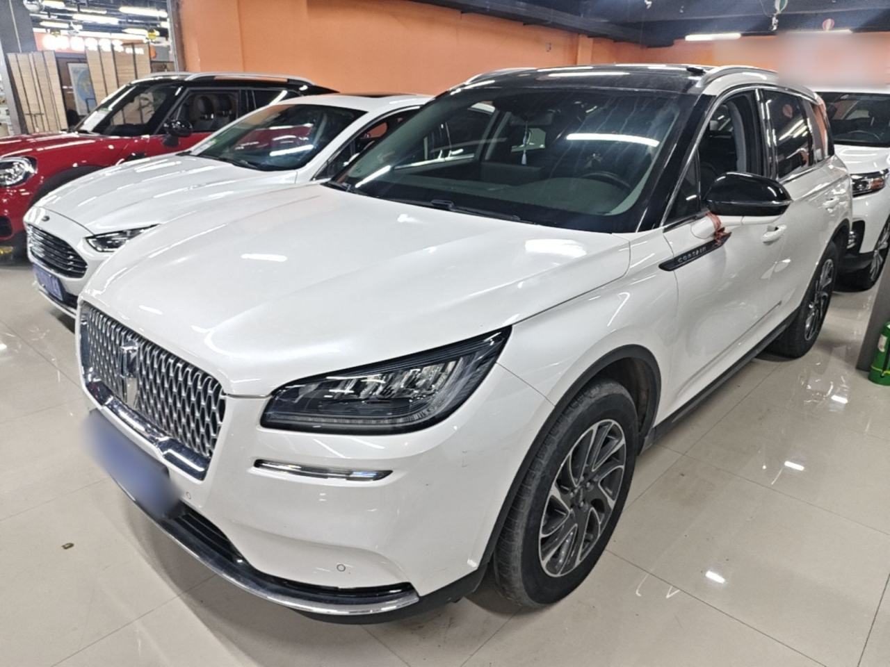 Lincoln Corsair - фото 0