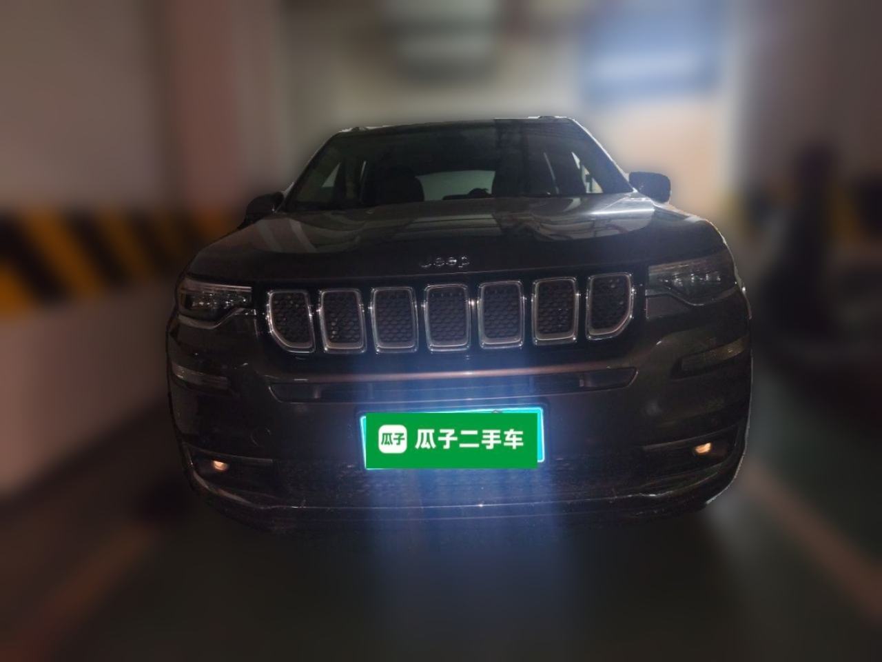 Jeep Grand Commander - фото 1