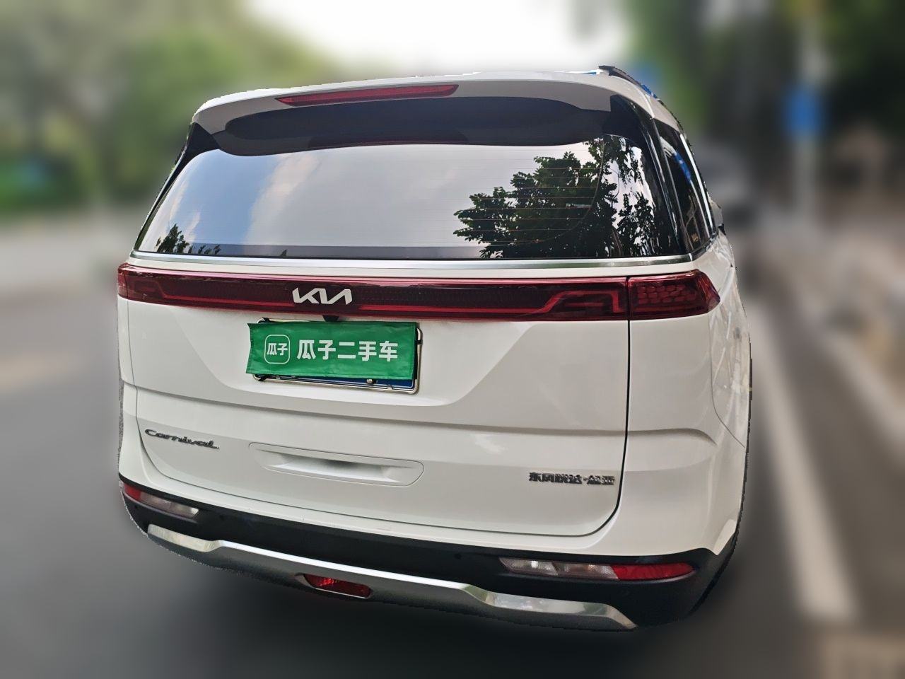 Kia Carnival - фото 2