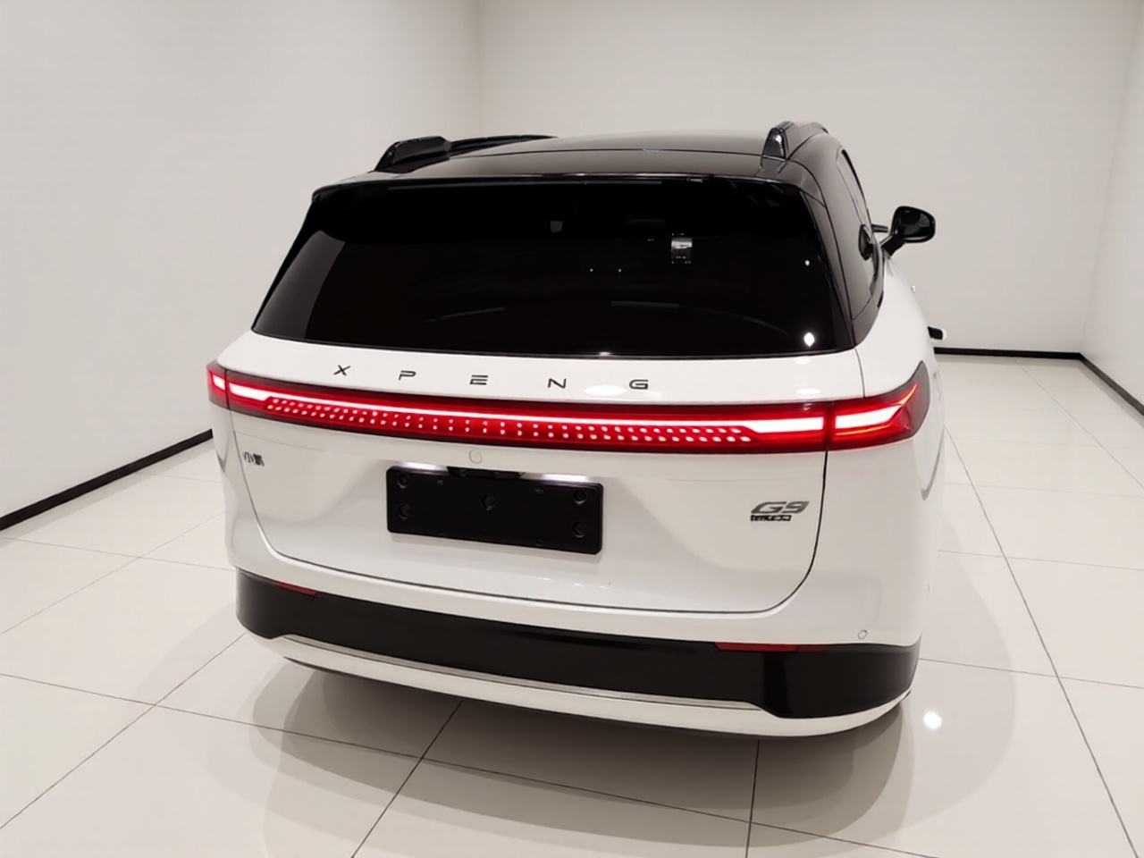XPeng G9 - фото 4