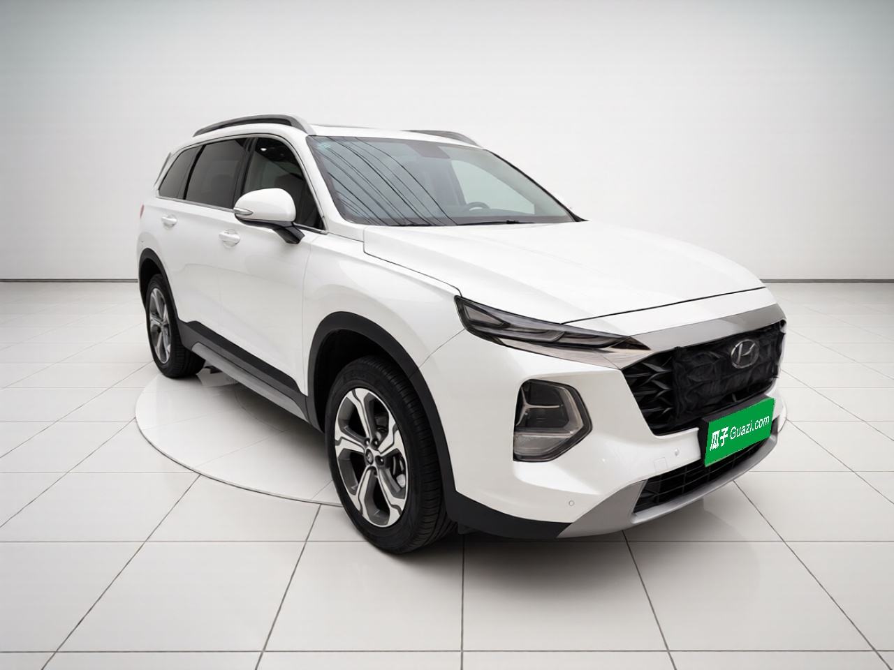 Hyundai Santa Fe - фото 2