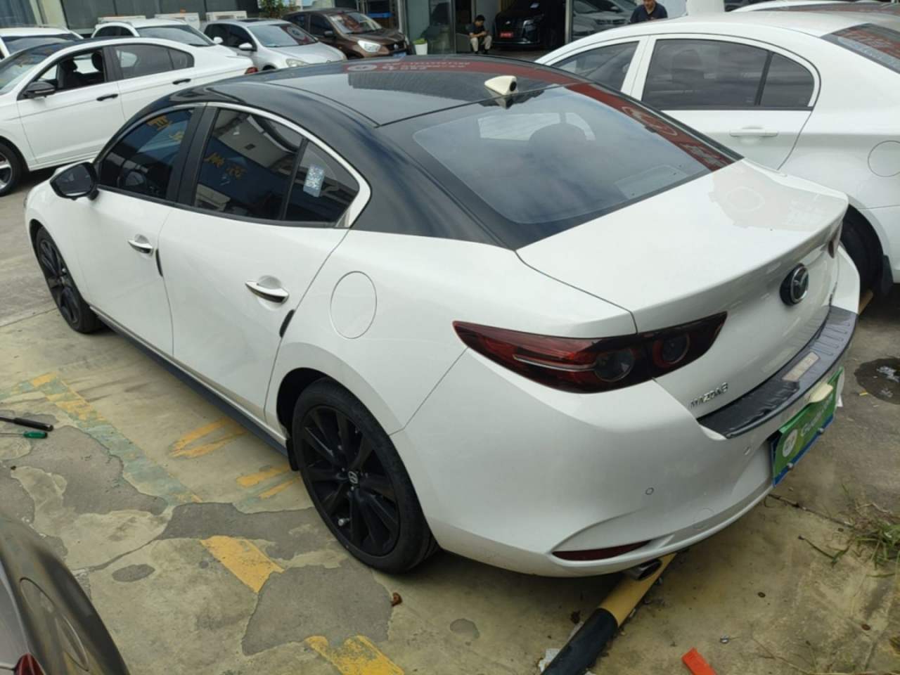 Mazda 3 - фото 3