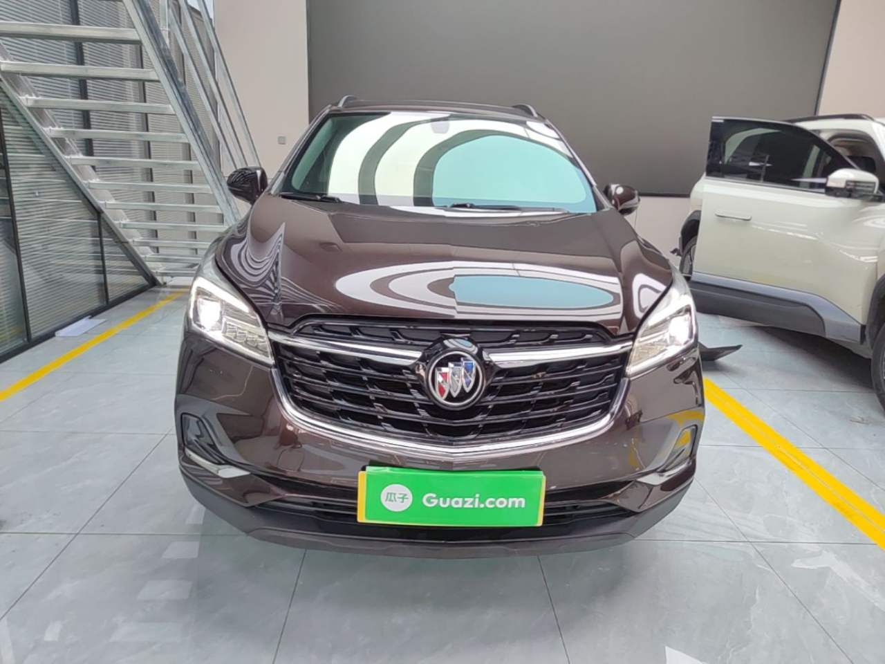 Buick Envision - фото 1