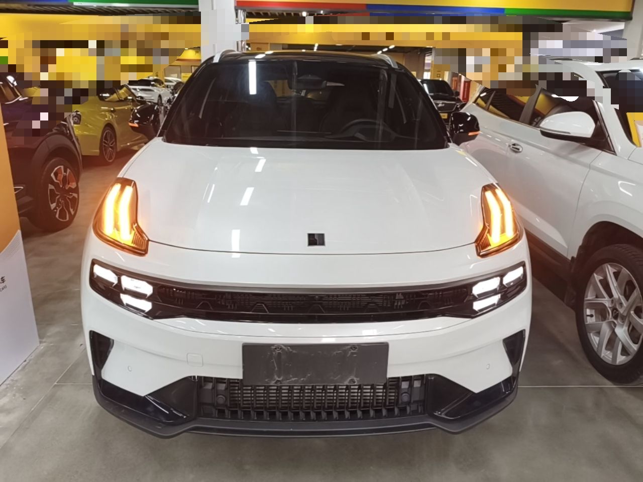 Lynk & Co 06 - фото 1