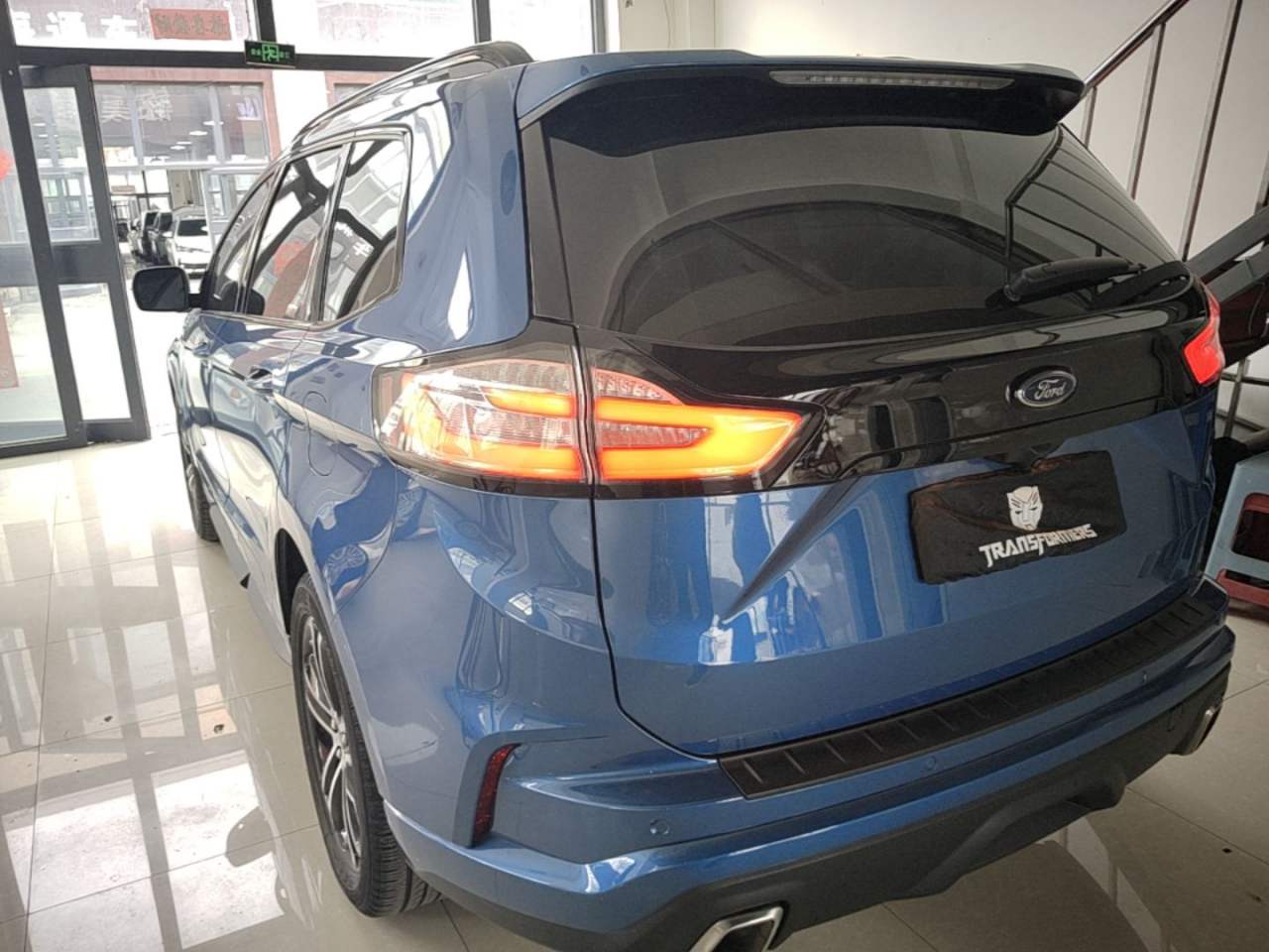 Ford Edge - фото 3