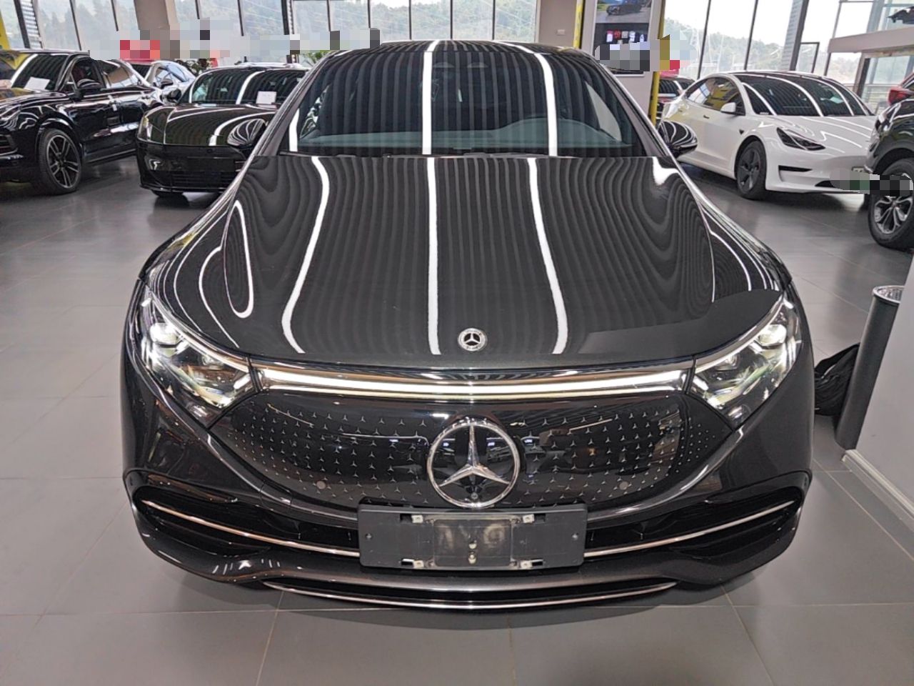 Mercedes-Benz EQS - фото 1