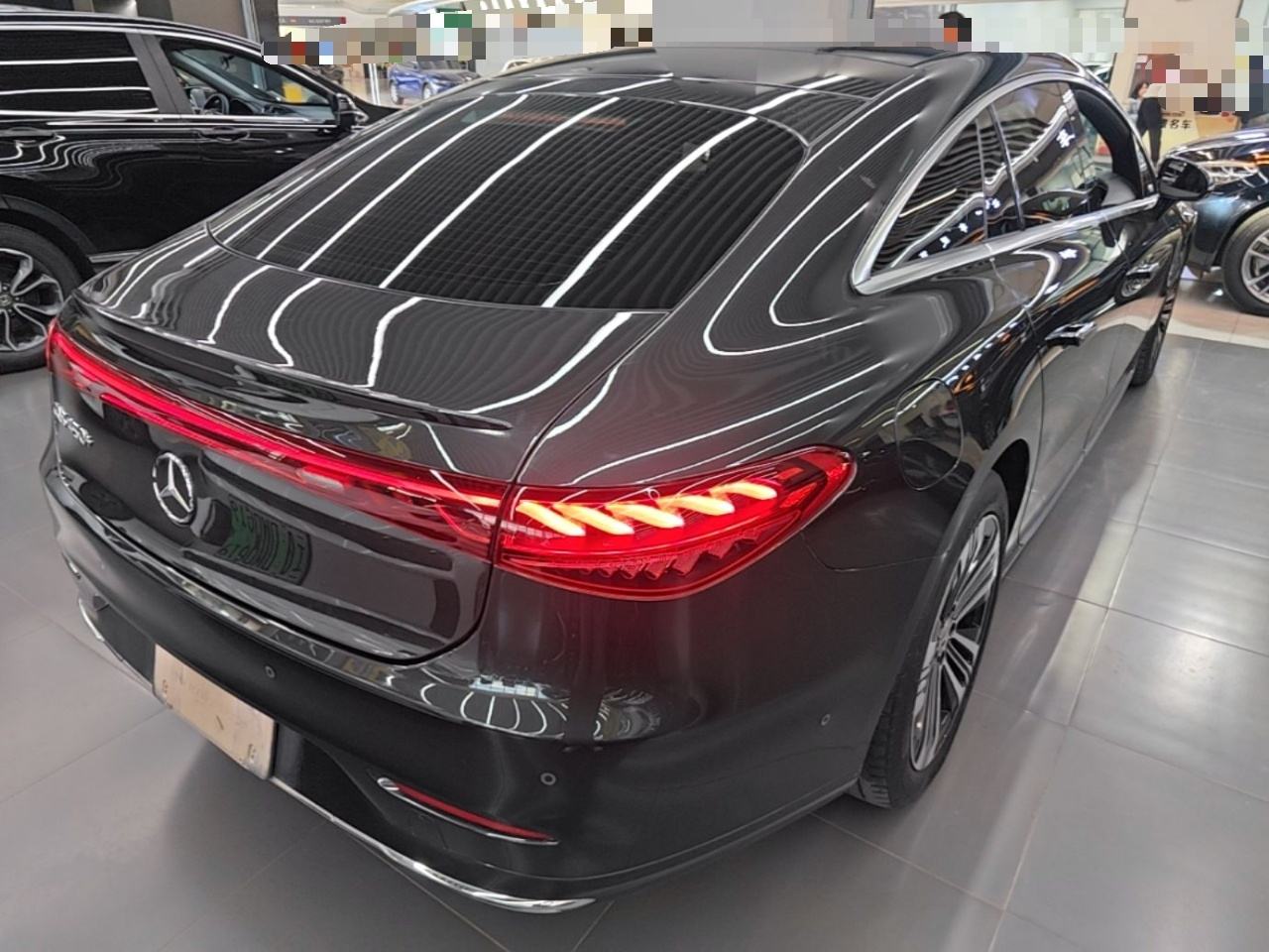Mercedes-Benz EQS - фото 3