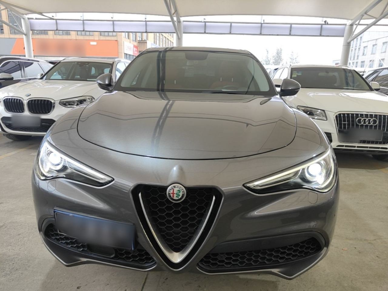 Alfa Romeo Stelvio - фото 1
