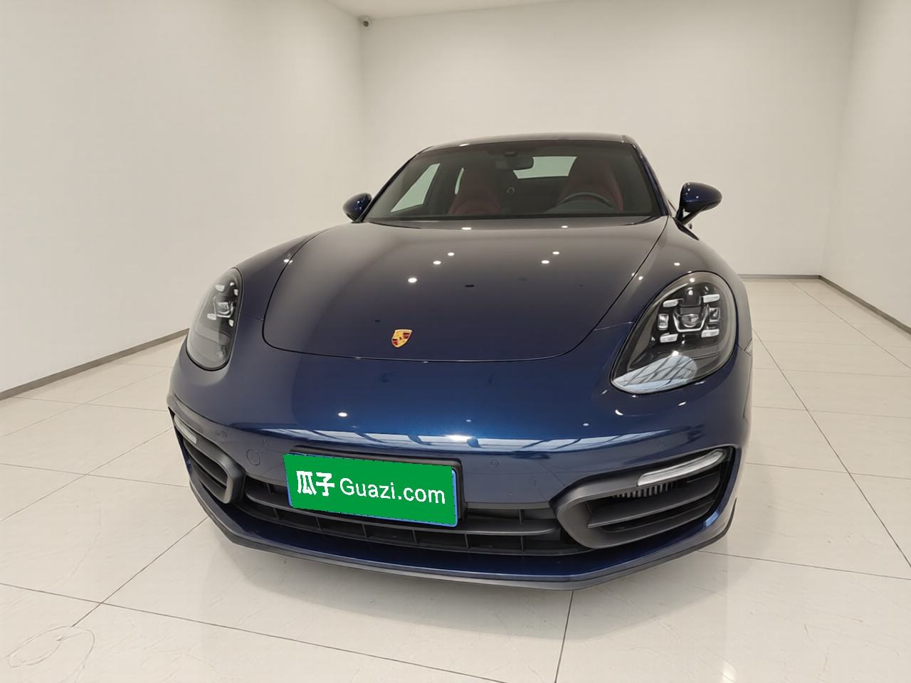 Porsche Panamera - фото 1