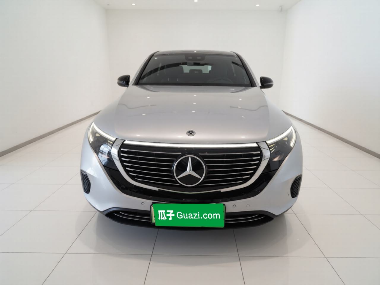 Mercedes-Benz EQC - фото 1
