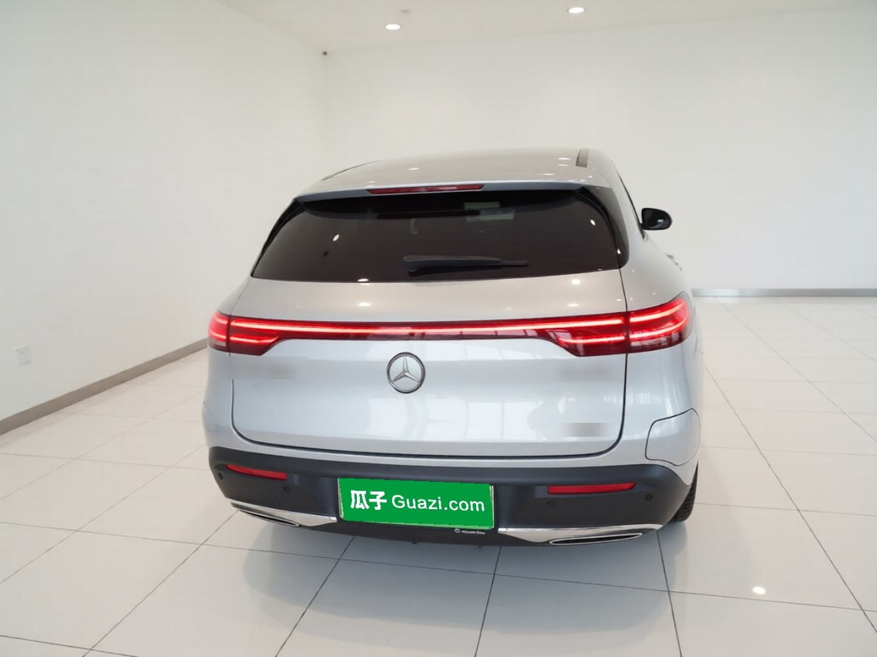 Mercedes-Benz EQC - фото 4